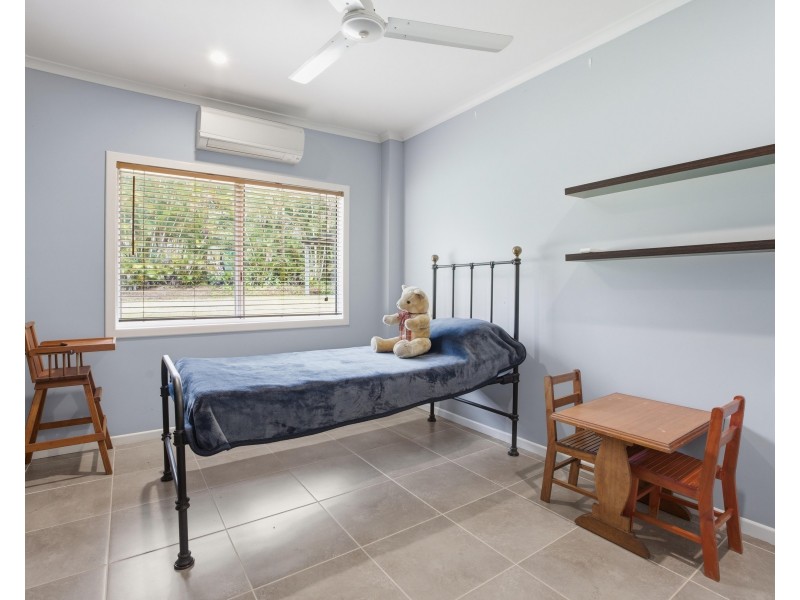 8 North Hull Road, Carmoo QLD 4852