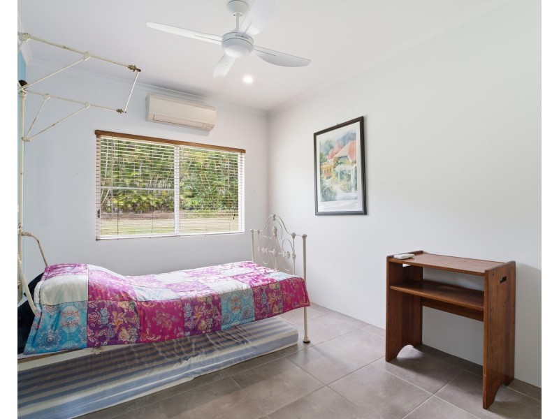 8 North Hull Road, Carmoo QLD 4852