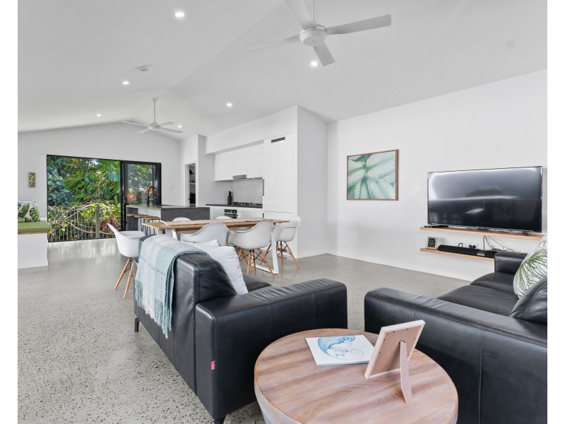 11 Holland Street, Wongaling Beach QLD 4852