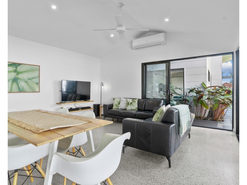 11 Holland Street, Wongaling Beach QLD 4852