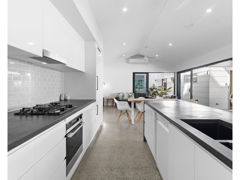 11 Holland Street, Wongaling Beach QLD 4852