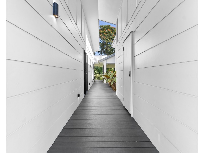 11 Holland Street, Wongaling Beach QLD 4852