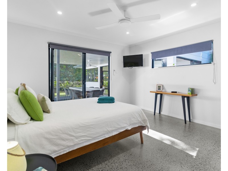 11 Holland Street, Wongaling Beach QLD 4852