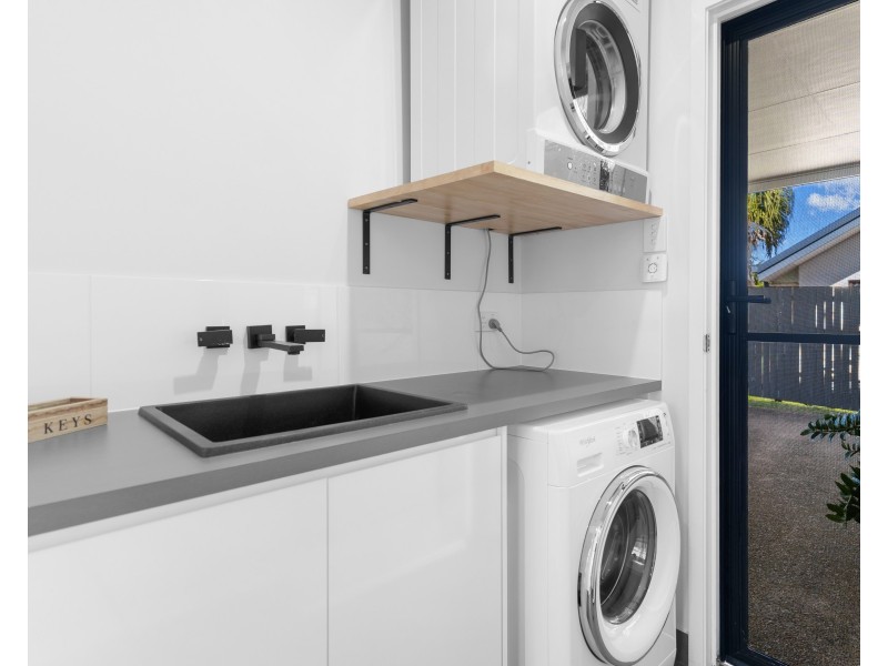 11 Holland Street, Wongaling Beach QLD 4852