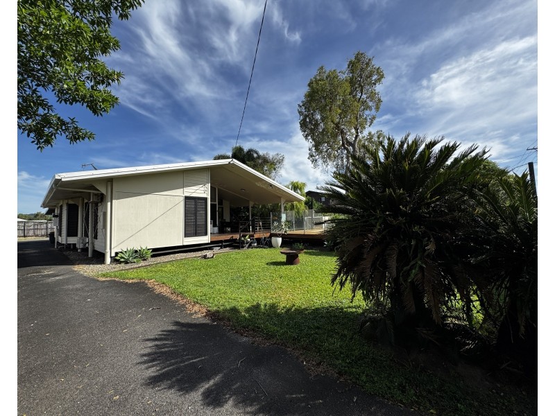 23 Buccaneer Street, South Mission Beach QLD 4852