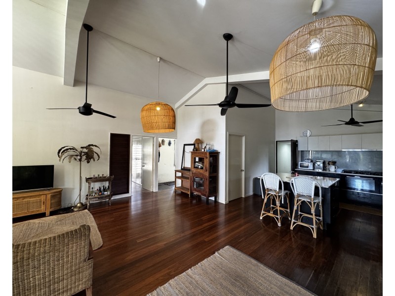 23 Buccaneer Street, South Mission Beach QLD 4852