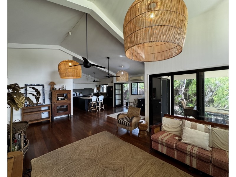 23 Buccaneer Street, South Mission Beach QLD 4852