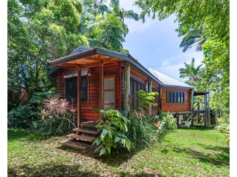 6 Webb Court, Bingil Bay QLD 4852