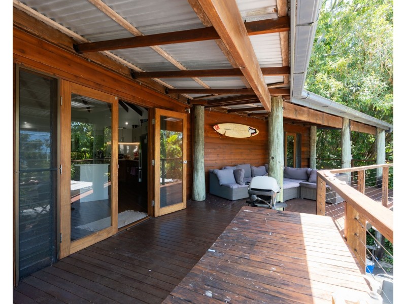 6 Webb Court, Bingil Bay QLD 4852