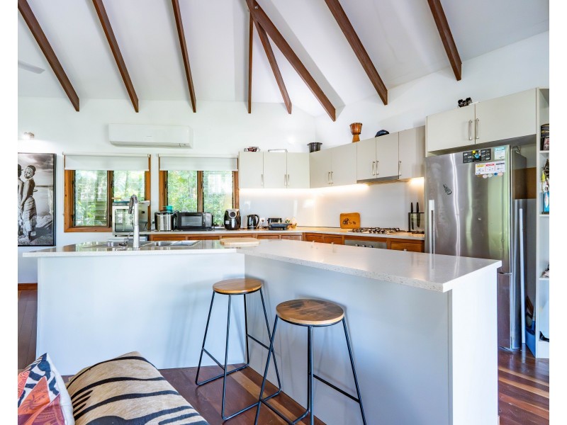 6 Webb Court, Bingil Bay QLD 4852