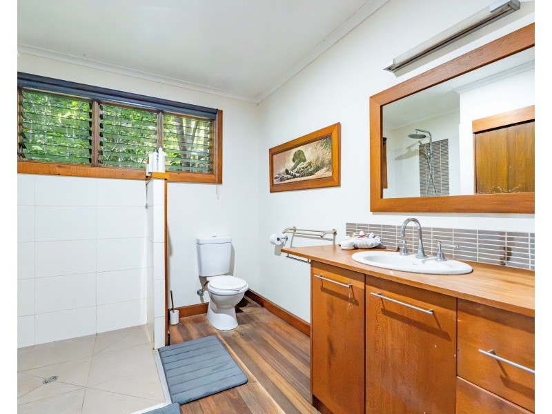 6 Webb Court, Bingil Bay QLD 4852