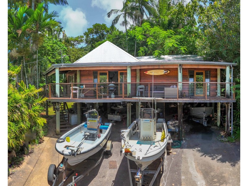 6 Webb Court, Bingil Bay QLD 4852