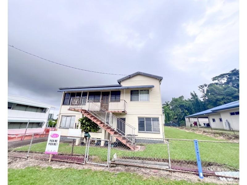 7 Black Street, Tully QLD 4854