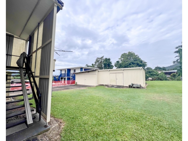 7 Black Street, Tully QLD 4854