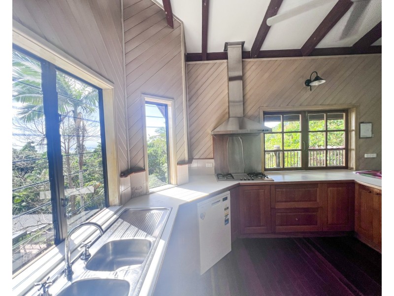 61 Cutten Street, Bingil Bay QLD 4852