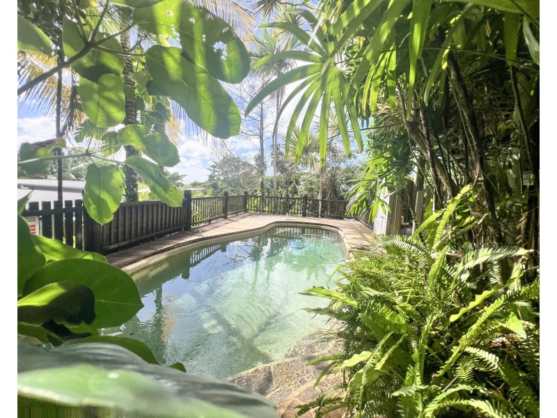 61 Cutten Street, Bingil Bay QLD 4852