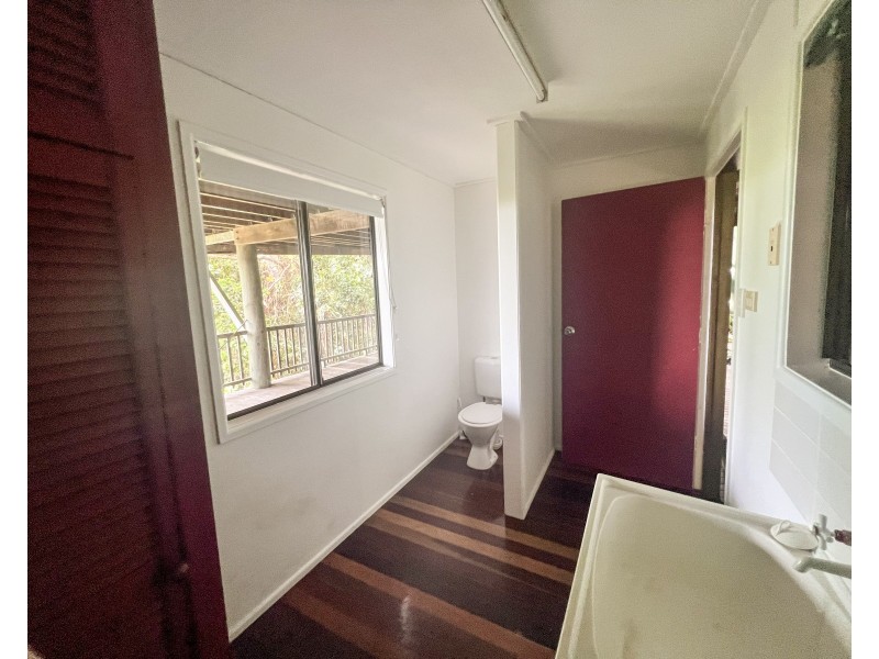 61 Cutten Street, Bingil Bay QLD 4852