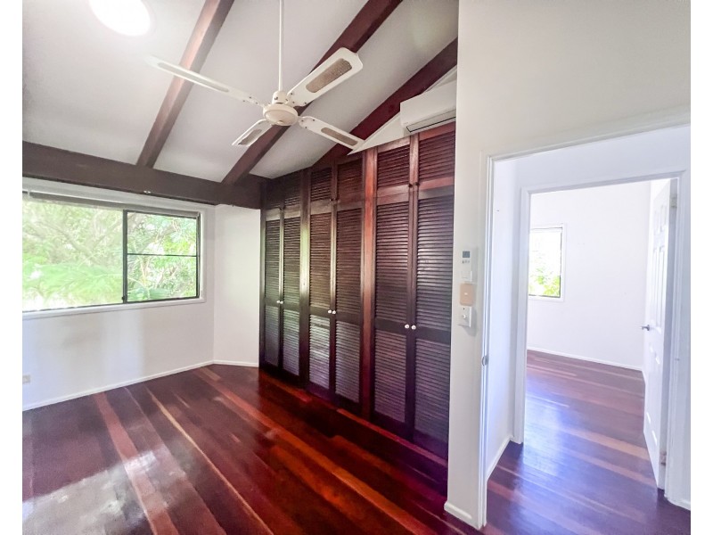 61 Cutten Street, Bingil Bay QLD 4852