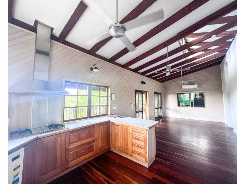 61 Cutten Street, Bingil Bay QLD 4852