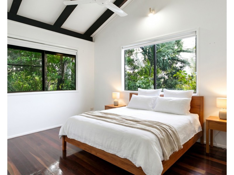 61 Cutten Street, Bingil Bay QLD 4852