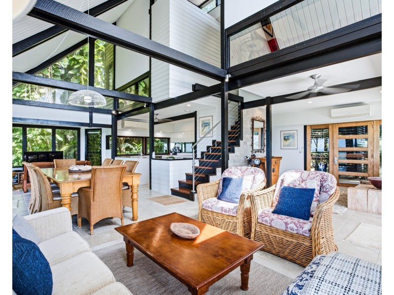 5 Mitchell Street, South Mission Beach QLD 4852