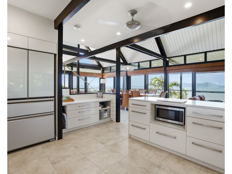 5 Mitchell Street, South Mission Beach QLD 4852