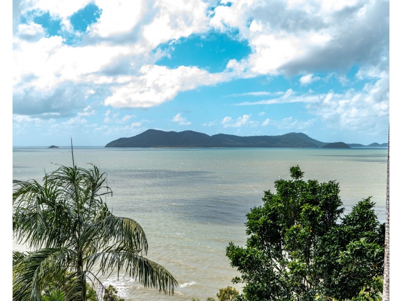 5 Mitchell Street, South Mission Beach QLD 4852