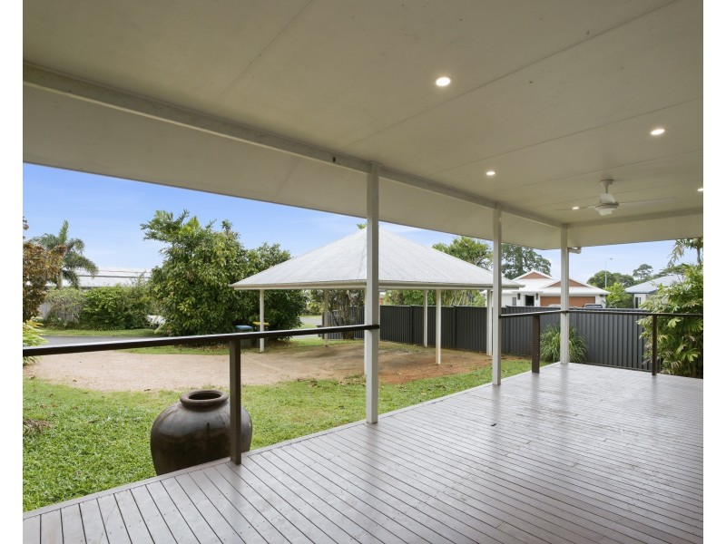17 Rise Crescent, Mission Beach QLD 4852