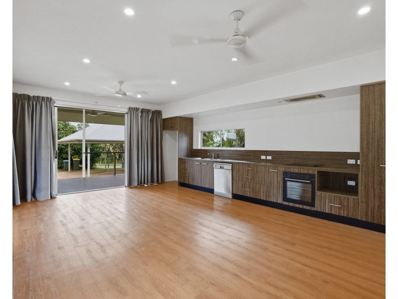 17 Rise Crescent, Mission Beach QLD 4852