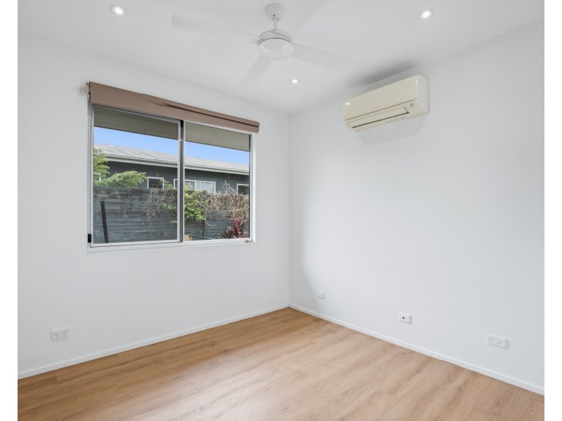 17 Rise Crescent, Mission Beach QLD 4852