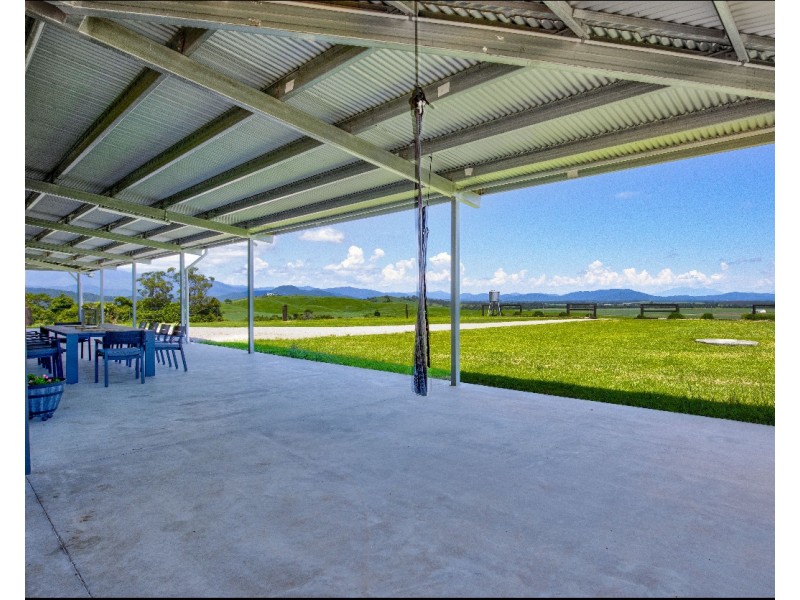 202 Bingil Bay Road, Midgeree Bar QLD 4852