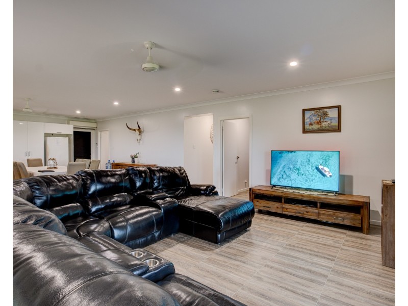 202 Bingil Bay Road, Midgeree Bar QLD 4852