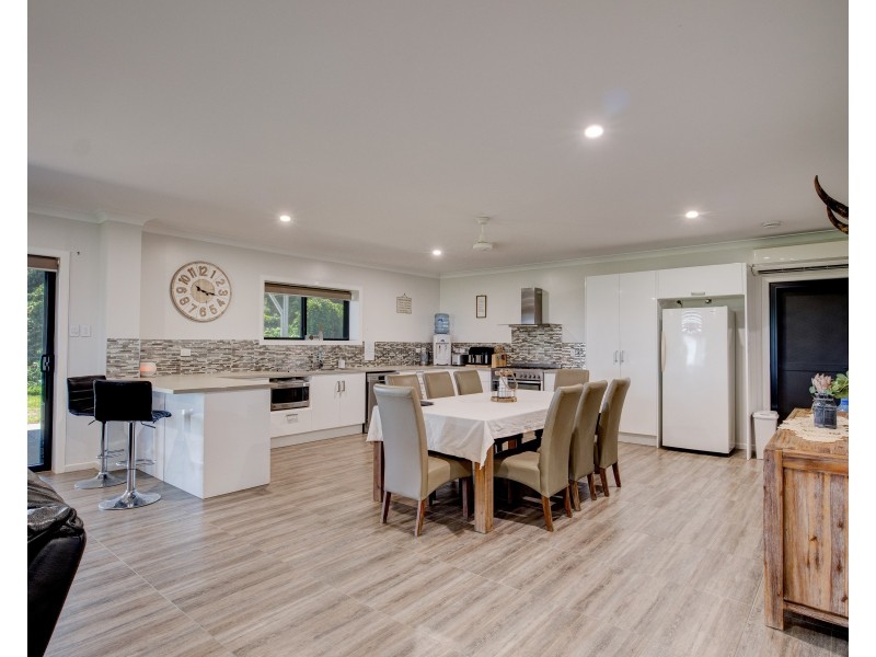 202 Bingil Bay Road, Midgeree Bar QLD 4852