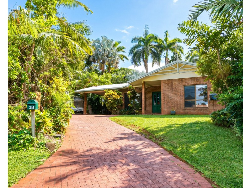 28 Kent Close, Mission Beach QLD 4852