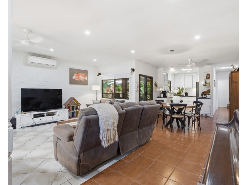 28 Kent Close, Mission Beach QLD 4852