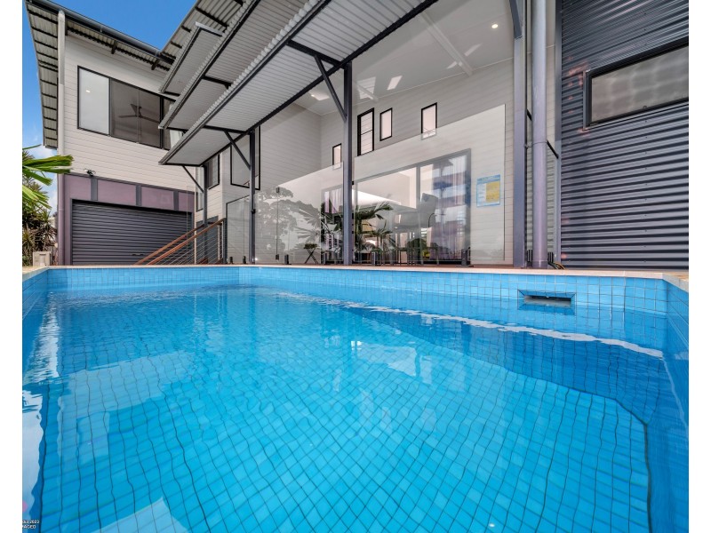 4 Rise Crescent, Mission Beach QLD 4852