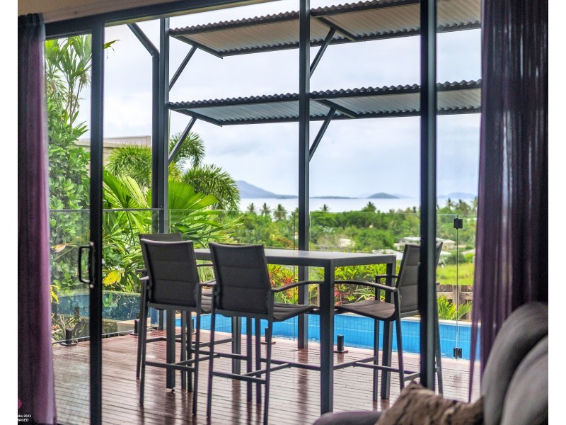 4 Rise Crescent, Mission Beach QLD 4852