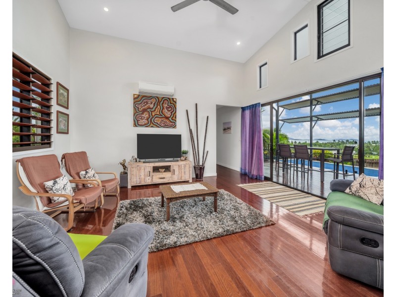4 Rise Crescent, Mission Beach QLD 4852