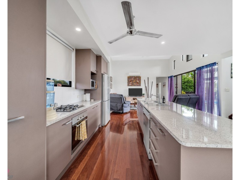 4 Rise Crescent, Mission Beach QLD 4852