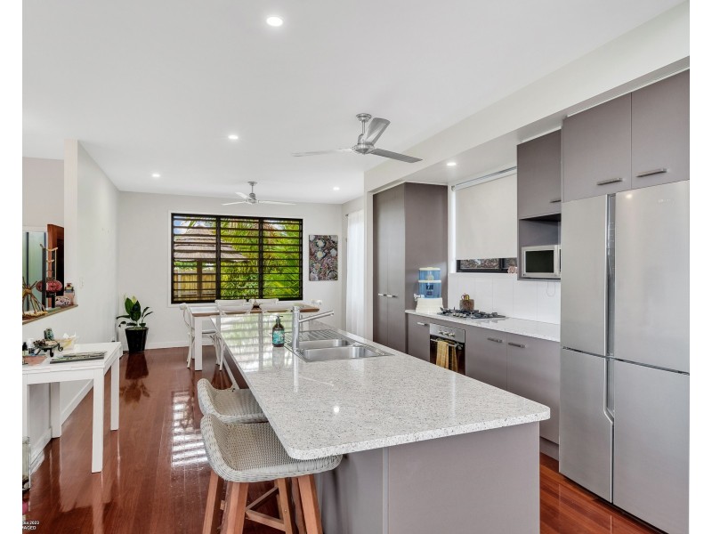 4 Rise Crescent, Mission Beach QLD 4852