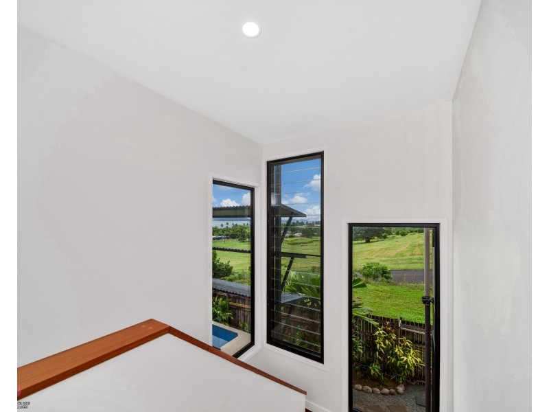 4 Rise Crescent, Mission Beach QLD 4852