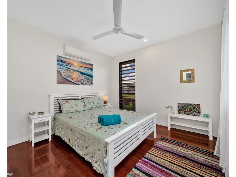 4 Rise Crescent, Mission Beach QLD 4852