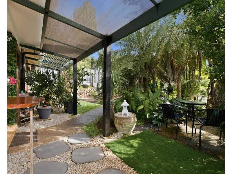 5 Jessie Lane, South Mission Beach QLD 4852