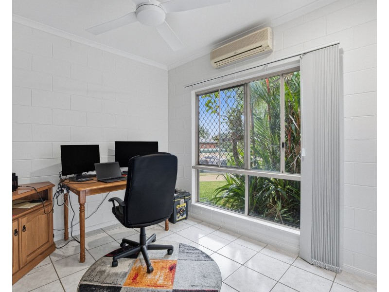 5 Jessie Lane, South Mission Beach QLD 4852