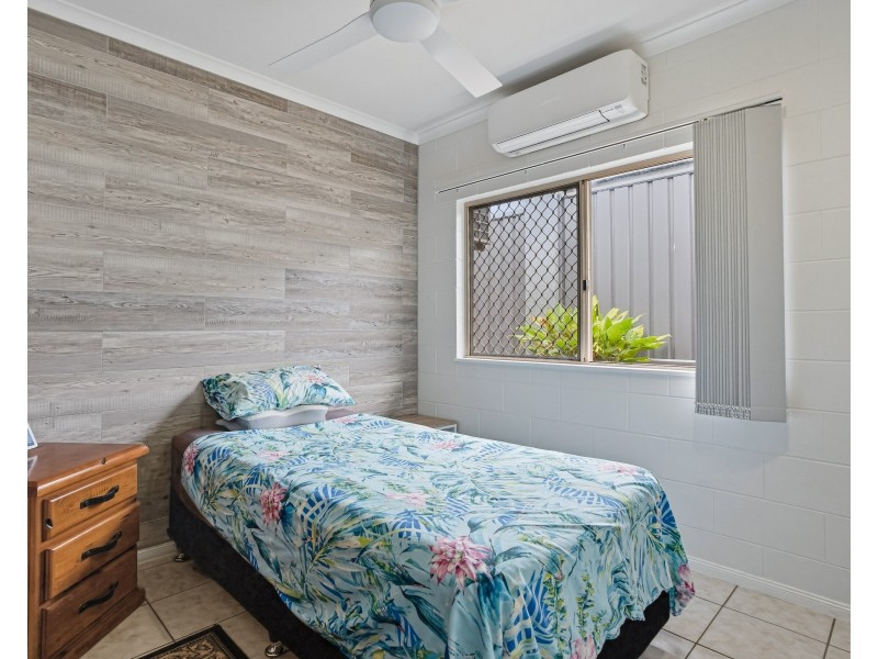 5 Jessie Lane, South Mission Beach QLD 4852
