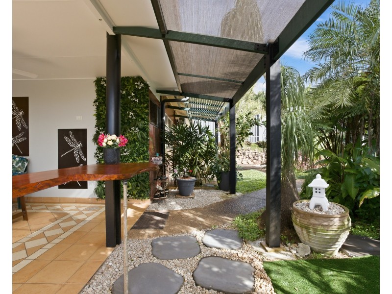 5 Jessie Lane, South Mission Beach QLD 4852