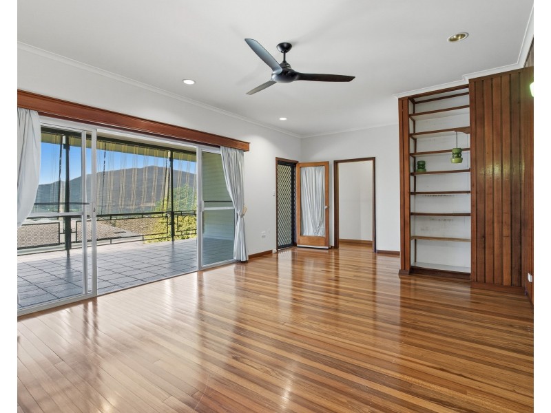 13 Briggs Street, Tully QLD 4854