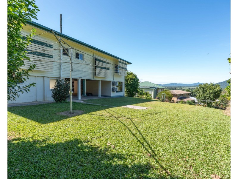 13 Briggs Street, Tully QLD 4854