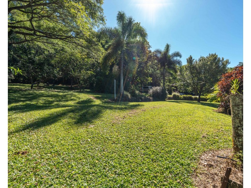 13 Briggs Street, Tully QLD 4854