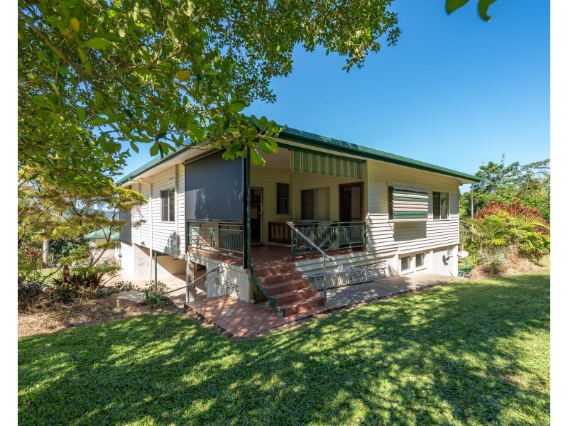 13 Briggs Street, Tully QLD 4854